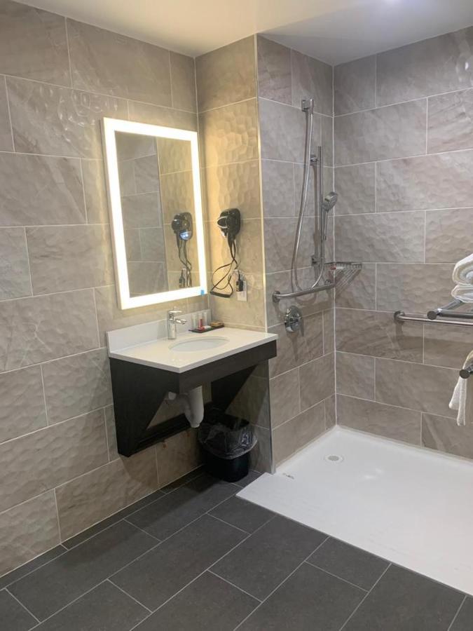 Days Inn By Wyndham Bronx Nyc New York Buitenkant foto