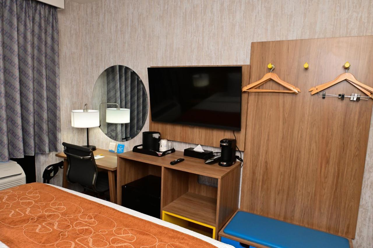 Days Inn By Wyndham Bronx Nyc New York Buitenkant foto